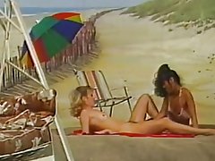 Ике лесбиянки уйный фонында пляж