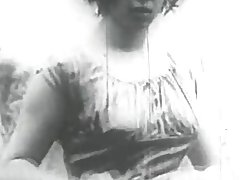 Танцовщица үләндә